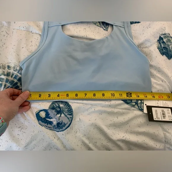 Peloton Cadent Rib Mock Neck Cutout Sports Bra Size Medium NWT - Picture 6 of 6